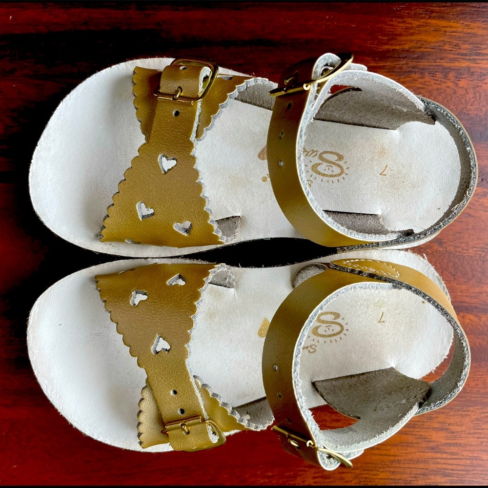 Sun San Sweetheart Sandal, Size 7T, Metallic Gold